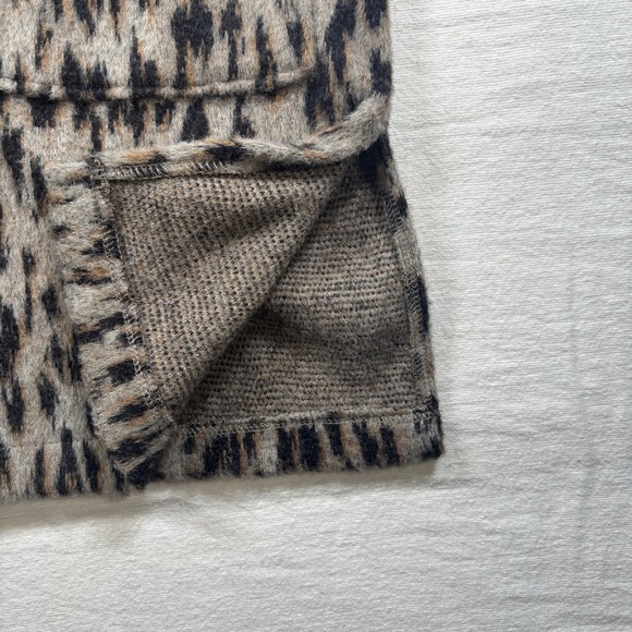 Maurices Women's Leopard Print Sweater Jacket Size L Brown Open Front Cardigan - Picture 9 of 10